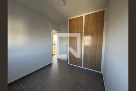 Quarto 2 de apartamento para alugar com 2 quartos, 45m² em Vila Osasco, Osasco