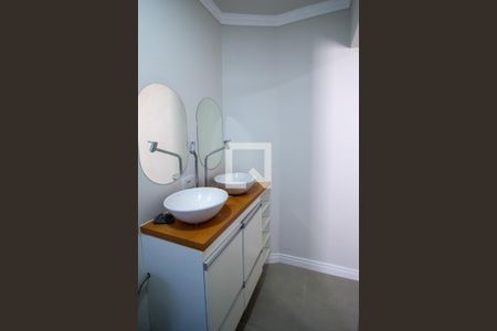 Banheiro da Suíte  de casa para alugar com 3 quartos, 159m² em Vossoroca, Votorantim