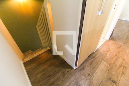 Hall de casa de condomínio para alugar com 2 quartos, 113m² em Vila Curuçá Velha, São Paulo
