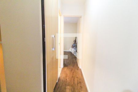 Hall de casa de condomínio para alugar com 2 quartos, 113m² em Vila Curuçá Velha, São Paulo