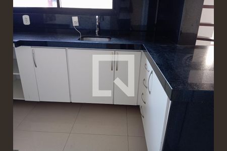 Cozinha de apartamento para alugar com 2 quartos, 75m² em Barra da Tijuca, Rio de Janeiro