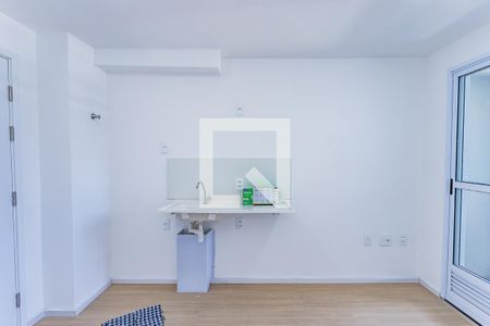 Sala e cozinha de apartamento à venda com 1 quarto, 28m² em Freguesia do Ó, São Paulo