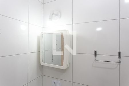 Banheiro de kitnet/studio para alugar com 1 quarto, 21m² em Mooca, São Paulo