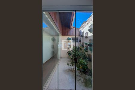 Sala de casa para alugar com 3 quartos, 233m² em Brooklin, São Paulo