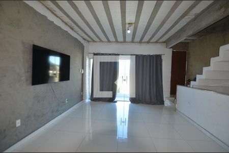 Casa à venda com 3 quartos, 70m² em Vila Valqueire, Rio de Janeiro