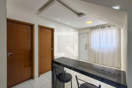 Casa de Condomínio para alugar com 2 quartos, 51m² em Vila Antartica, Praia Grande