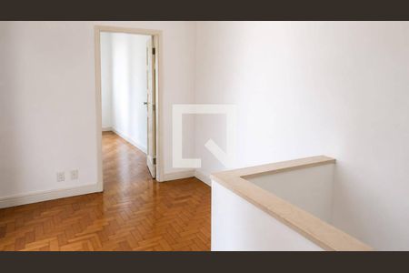 Corredor de casa para alugar com 4 quartos, 100m² em Pinheiros, São Paulo