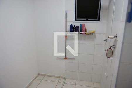 Banheiro de apartamento para alugar com 1 quarto, 48m² em Novo Riacho, Contagem
