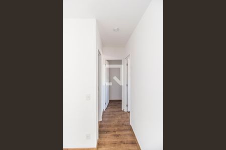 Corredor de apartamento para alugar com 1 quarto, 60m² em Jardim das Belezas, Carapicuíba