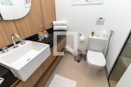 Banheiro de kitnet/studio à venda com 1 quarto, 20m² em Vila Romana, São Paulo