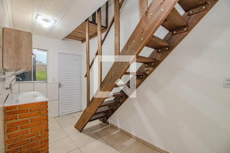Sala e Cozinha Integrados de casa de condomínio para alugar com 1 quarto, 28m² em Mário Quintana, Porto Alegre