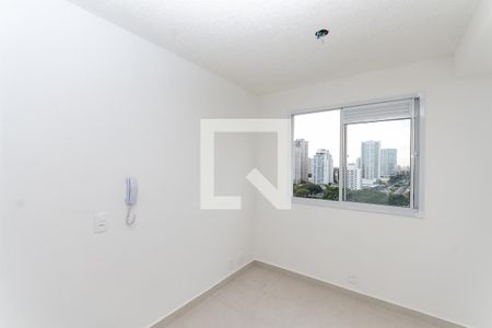 Sala de kitnet/studio para alugar com 1 quarto, 24m² em Parque Industrial Tomas Edson, São Paulo