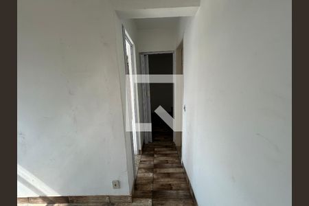 Corredor de apartamento para alugar com 2 quartos, 48m² em Praça Seca, Rio de Janeiro