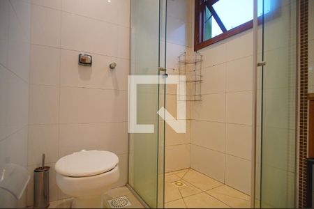 Banheiro de apartamento para alugar com 1 quarto, 54m² em Centro, São Leopoldo