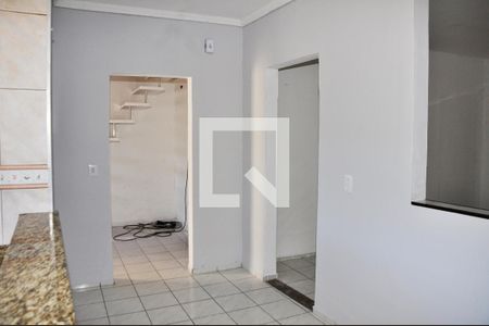 Detalhe - Sala de Jantar de casa para alugar com 2 quartos, 240m² em Parque Pan Americano, São Paulo
