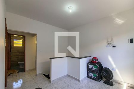 Sala de casa de condomínio para alugar com 2 quartos, 49m² em Samambaia, Praia Grande