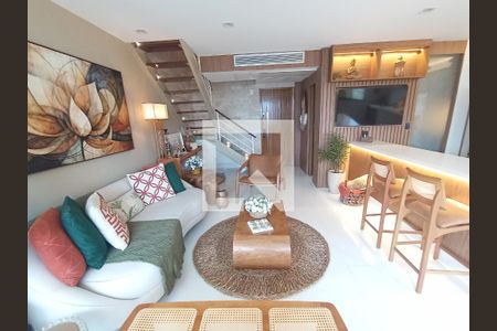 Sala de apartamento para alugar com 2 quartos, 110m² em Barra da Tijuca, Rio de Janeiro