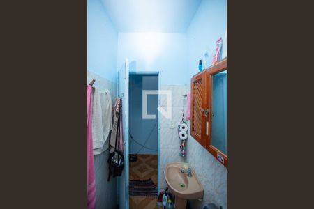 Banheiro de casa para alugar com 1 quarto, 32m² em Taboão, Diadema
