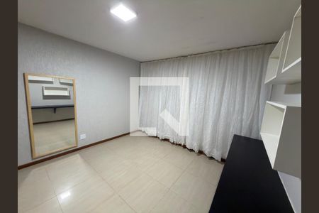 Quarto 01  de casa para alugar com 3 quartos, 400m² em Setor Habitacional Vicente Pires, Brasília