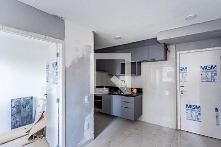 Sala, cozinha e área de serviço de apartamento à venda com 2 quartos, 32m² em Jardim Pereira Leite, São Paulo