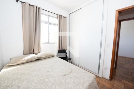 Quarto 1 de apartamento à venda com 3 quartos, 60m² em Novo Eldorado, Contagem