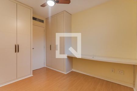 Quarto 1 de apartamento para alugar com 2 quartos, 140m² em Bela Vista, Porto Alegre