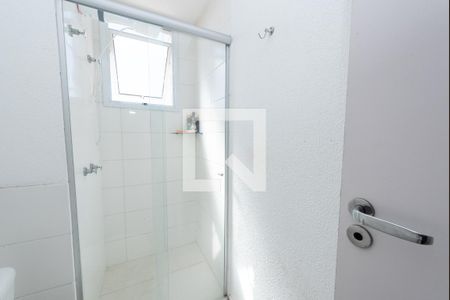 Banheiro de apartamento à venda com 2 quartos, 55m² em Jk, Contagem