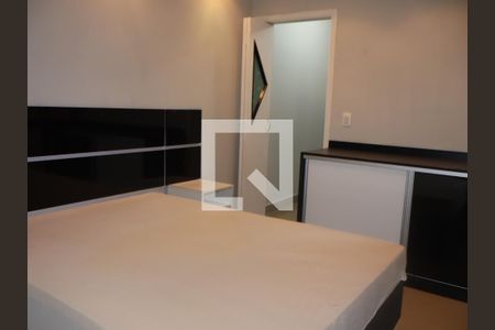 Suíte de casa para alugar com 3 quartos, 210m² em Vila Rica, São Paulo