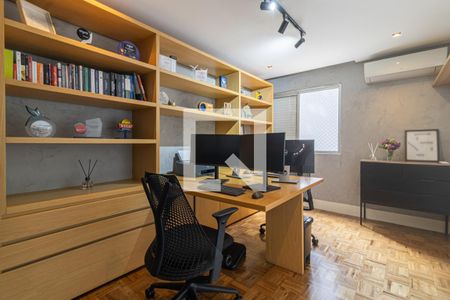 Escritório de apartamento à venda com 3 quartos, 107m² em Chácara Itaim, São Paulo