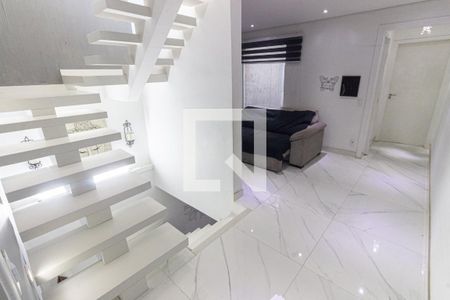 Sala de TV de casa para alugar com 2 quartos, 170m² em Água Rasa, São Paulo