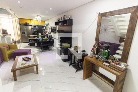 Sala de casa para alugar com 2 quartos, 170m² em Água Rasa, São Paulo