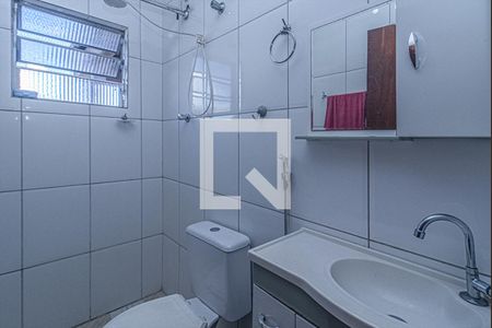 banheiro social_1 de casa para alugar com 1 quarto, 53m² em Vila Santo Estefano, São Paulo