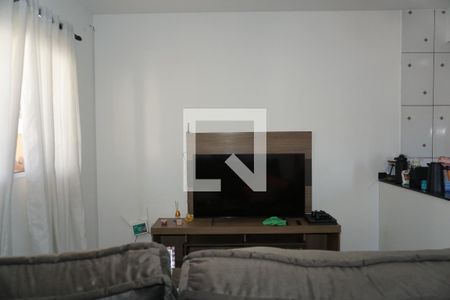 Sala de casa para alugar com 2 quartos, 50m² em Parque Pirajussara, Embu das Artes