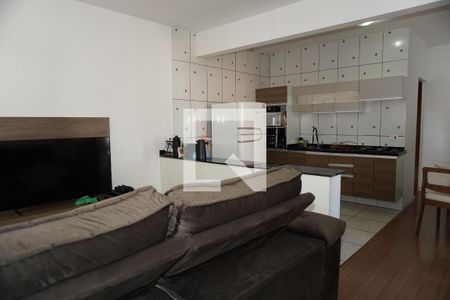 Sala de casa para alugar com 2 quartos, 50m² em Parque Pirajussara, Embu das Artes