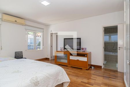 Suíte de casa à venda com 3 quartos, 280m² em Vila Ida, São Paulo