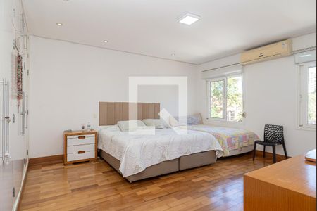Suíte de casa à venda com 3 quartos, 280m² em Vila Ida, São Paulo