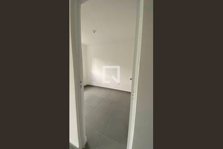 Quarto 1 de apartamento para alugar com 2 quartos, 46m² em Laranjal, São Gonçalo