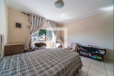 Sala 2 de casa à venda com 3 quartos, 250m² em Jardim do Estádio, Santo André
