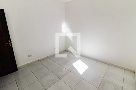 Quarto 1 de casa para alugar com 2 quartos, 52m² em Jardim Maria Duarte, São Paulo
