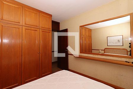 Quarto1 de apartamento para alugar com 3 quartos, 55m² em Jardim Carvalho, Porto Alegre