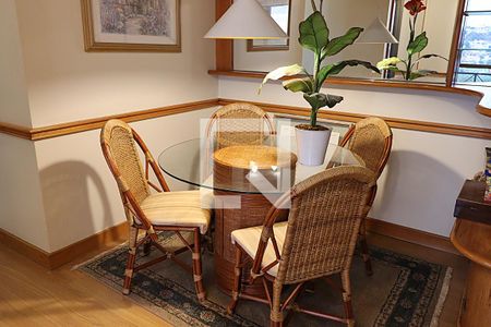 Sala de apartamento para alugar com 3 quartos, 55m² em Jardim Carvalho, Porto Alegre