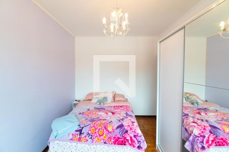 Quarto 2 de casa para alugar com 3 quartos, 180m² em Parque Jabaquara, São Paulo