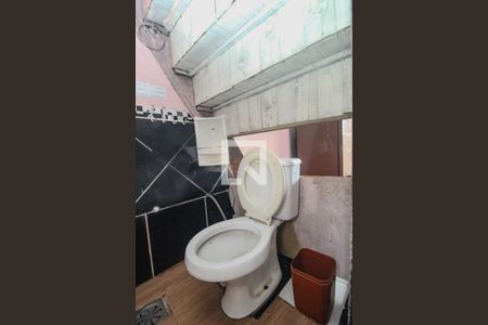 Banheiro de casa para alugar com 1 quarto, 120m² em Cristal, Porto Alegre