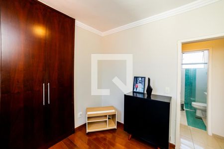 Quarto de apartamento à venda com 2 quartos, 130m² em Cruzeiro, Belo Horizonte