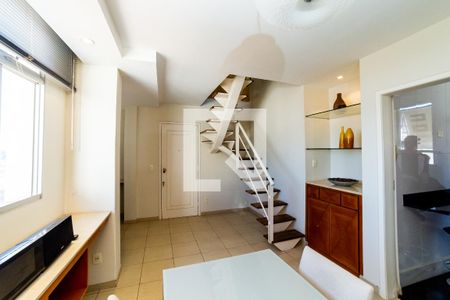 Sala de apartamento à venda com 2 quartos, 130m² em Cruzeiro, Belo Horizonte