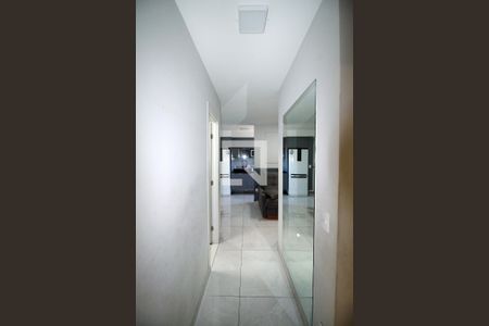 Sala - Corredor de apartamento para alugar com 3 quartos, 57m² em Vista Alegre, Rio de Janeiro