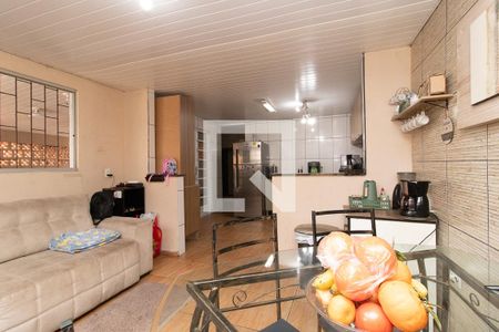 Sala de casa de condomínio para alugar com 2 quartos, 70m² em Sítio Cercado, Curitiba