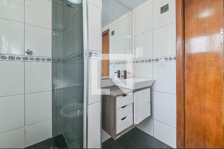 Banheiro de apartamento à venda com 2 quartos, 55m² em Chácara Santana, São Paulo