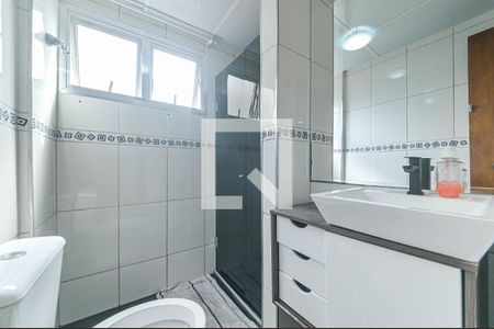 Banheiro de apartamento à venda com 2 quartos, 55m² em Chácara Santana, São Paulo