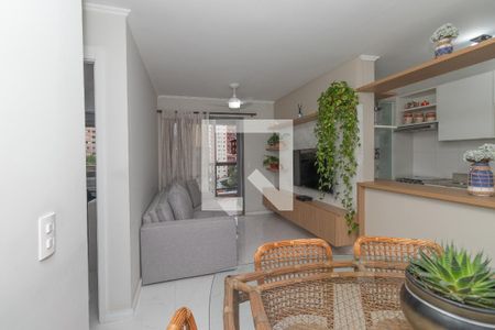 Sala de apartamento à venda com 2 quartos, 68m² em Vila Ipojuca, São Paulo